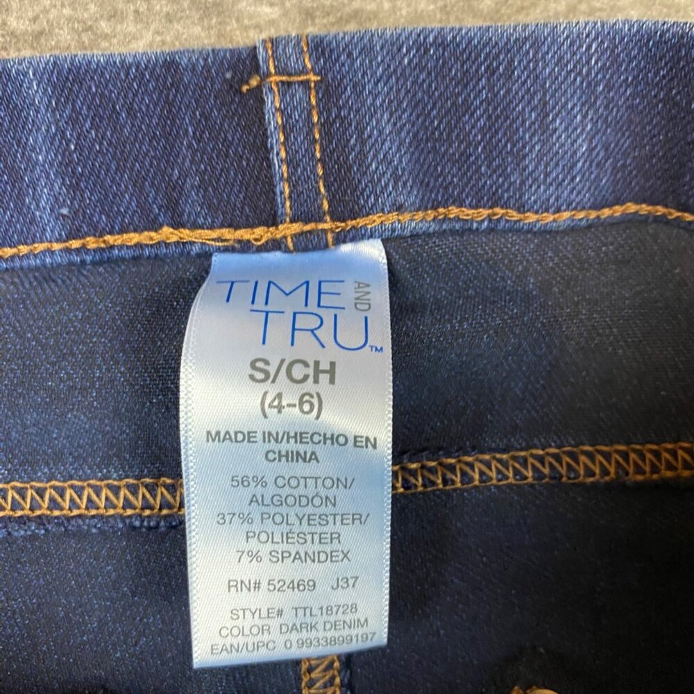 Time And Tru Dark Denim Skinny Capri Jeans Size Small (4-6) Pull On Cuffed Hem - Picture 3 of 5